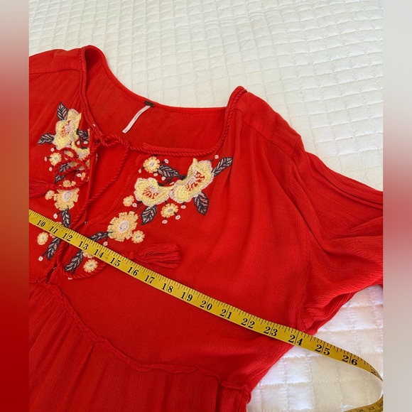 Free People floral embroidered dress, size large - Picture 9 of 14